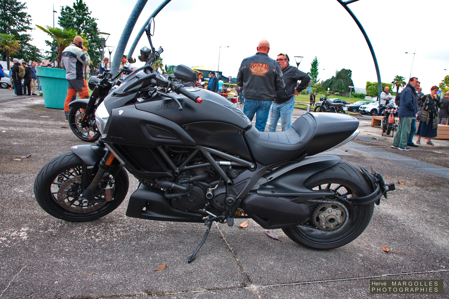 Xmoto-Ducati Diavel.jpg